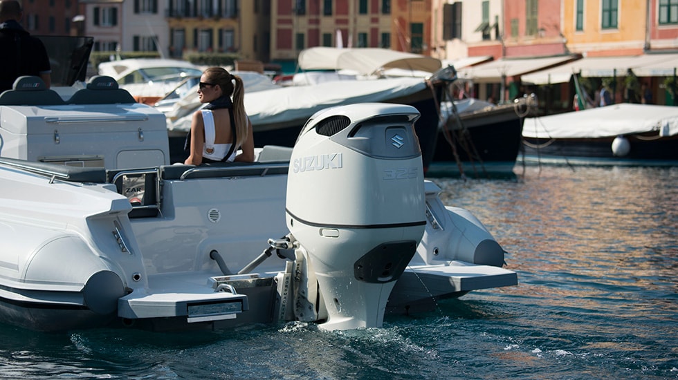 Động cơ Suzuki Outboard & công nghệ tiết kiệm “lean burn”
