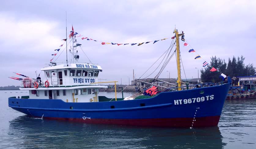 Tàu vỏ sắt ngư dân Hà Tĩnh trúng đậm